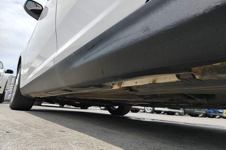 Used Ford Focus 2017 Sedan 1.6L Automatic Fashion Edition Smart Drive Version Left Side Sill
