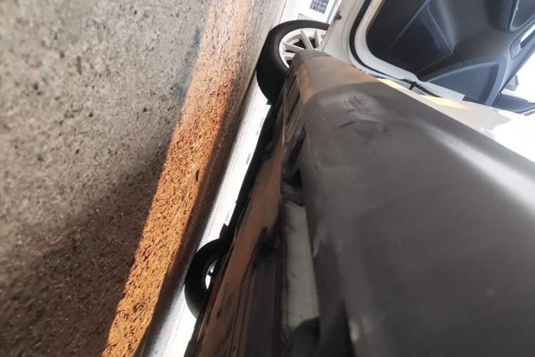 Used Ford Focus 2017 Sedan EcoBoost 125 Automatic Supreme Style SmartDrive Edition Left Side Sill