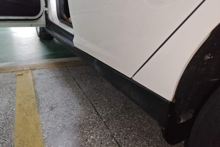 Used Ford Focus 2017 Sedan EcoBoost 180 Automatic Elite Model Left Side Sill