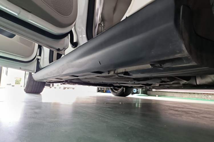 Used Ford Focus 2017 Sedan 1.6L Automatic Comfort Plus SmartDrive Edition Left Side Sill