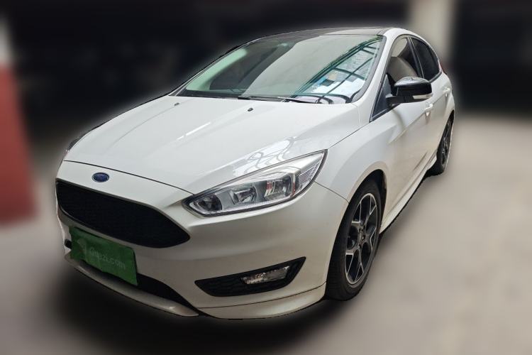 Used Ford Focus 2017 1.5T CTCC White and Black Limited Edition Guazi used car, China used car export, Used car for sale, Used  cars, Cheapest cars for sale