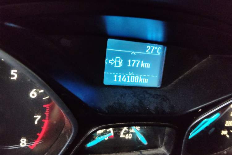 Used Ford Focus 2017 Sedan 1.6L Manual Fashion Edition Smart Drive Version Odometer Close Up