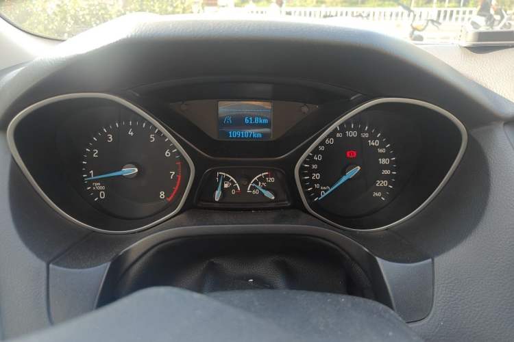 Used Ford Focus 2017 Sedan 1.6L Manual Comfort Plus SmartDrive Edition Odometer Close Up