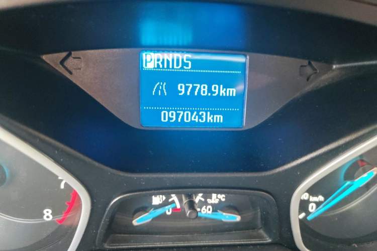 Used Ford Focus 2017 Sedan 1.6L Automatic Comfort Plus SmartDrive Edition Odometer Close Up
