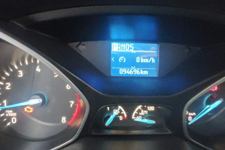 Used Ford Focus 2017 Sedan EcoBoost 125 Automatic Supreme Style SmartDrive Edition Odometer Close Up