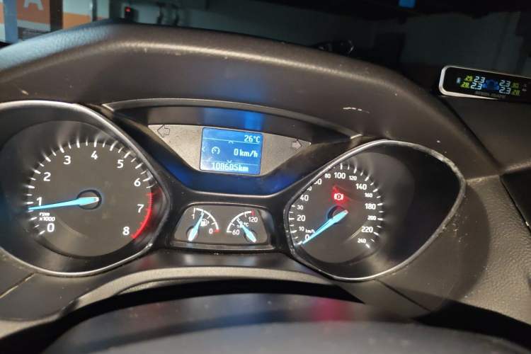 Used Ford Focus 2017 Hatchback 1.6L Manual Fashion Edition SmartDrive Version Odometer Close Up