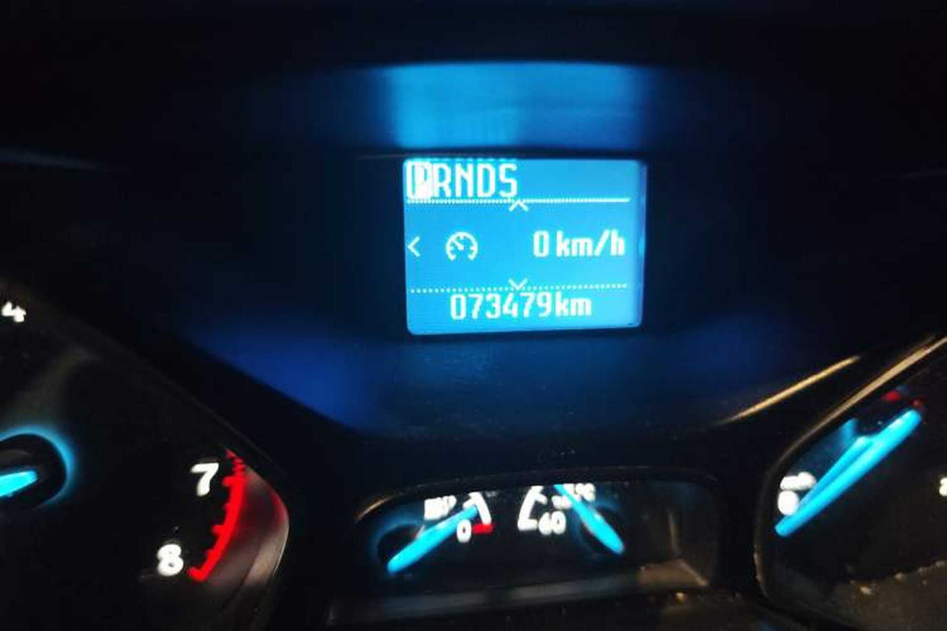 Used Ford Focus 2017 Sedan 1.6L Automatic Fashion Edition Smart Drive Version Odometer Close Up