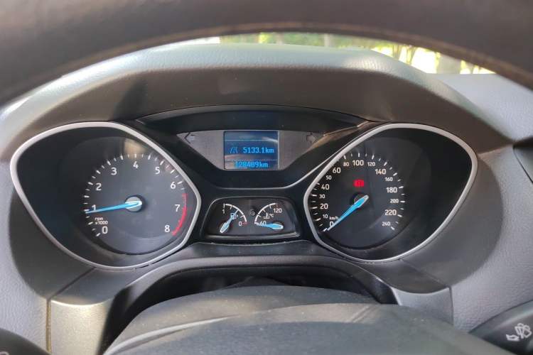 Used Ford Focus 2017 Sedan 1.6L Manual Comfort Plus SmartDrive Edition Odometer Close Up