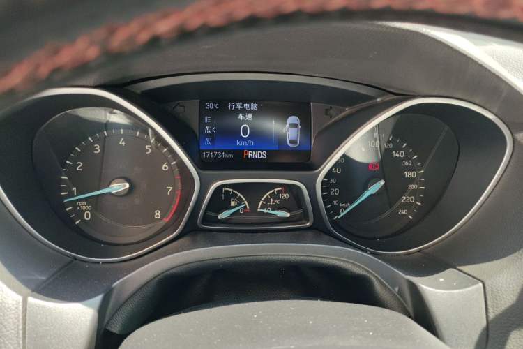 Used Ford Focus 2017 1.5T CTCC White and Black Limited Edition Odometer Close Up