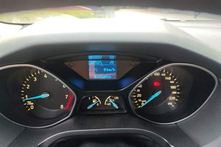 Used Ford Focus 2017 Sedan EcoBoost 125 Automatic Supreme Style SmartDrive Edition Odometer Close Up