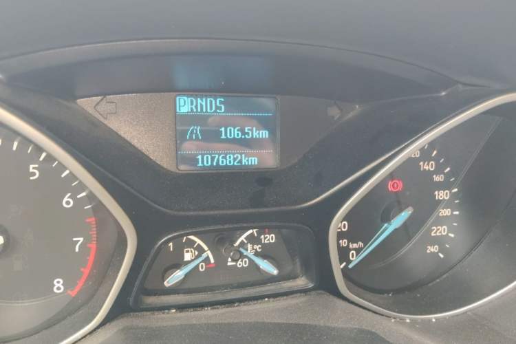 Used Ford Focus 2017 Sedan 1.6L Automatic Comfort Plus SmartDrive Edition Odometer Close Up