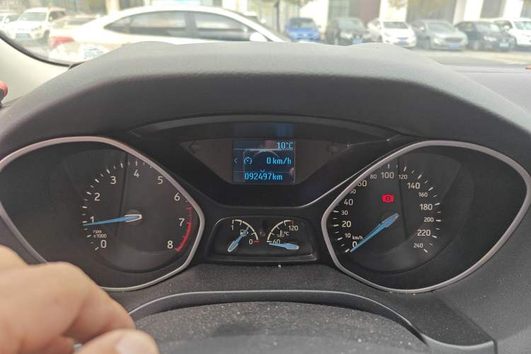 Used Ford Focus 2017 Sedan 1.6L Manual Comfort Plus SmartDrive Edition Odometer Close Up