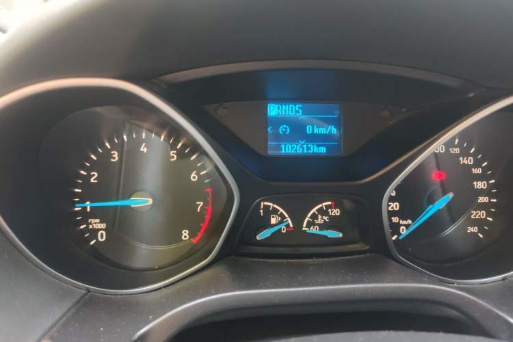 Used Ford Focus 2017 Sedan EcoBoost 125 Automatic Supreme Style SmartDrive Edition Odometer Close Up
