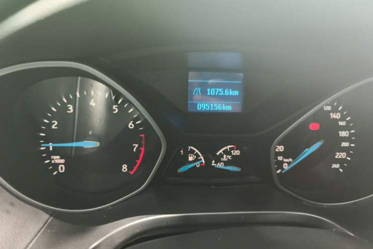 Used Ford Focus 2017 Sedan 1.6L Manual Comfort Plus SmartDrive Edition Odometer Close Up