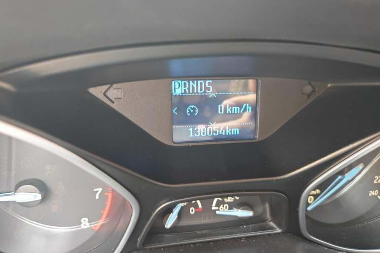 Used Ford Focus 2017 Sedan 1.6L Automatic Fashion Edition Smart Drive Version Odometer Close Up