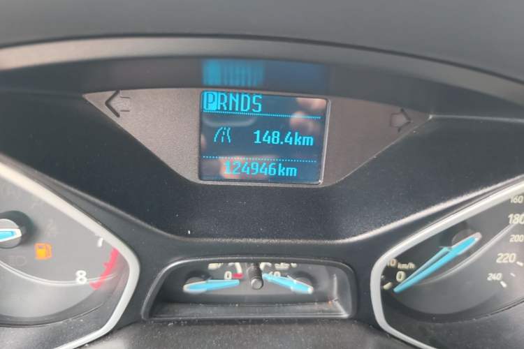 Used Ford Focus 2017 Sedan 1.6L Automatic Comfort Plus SmartDrive Edition Odometer Close Up