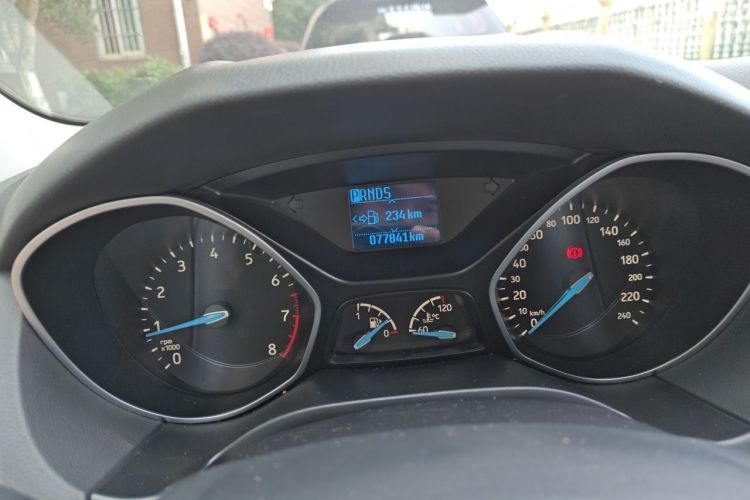 Used Ford Focus 2017 Sedan 1.6L Automatic Fashion Edition Smart Drive Version Odometer Close Up