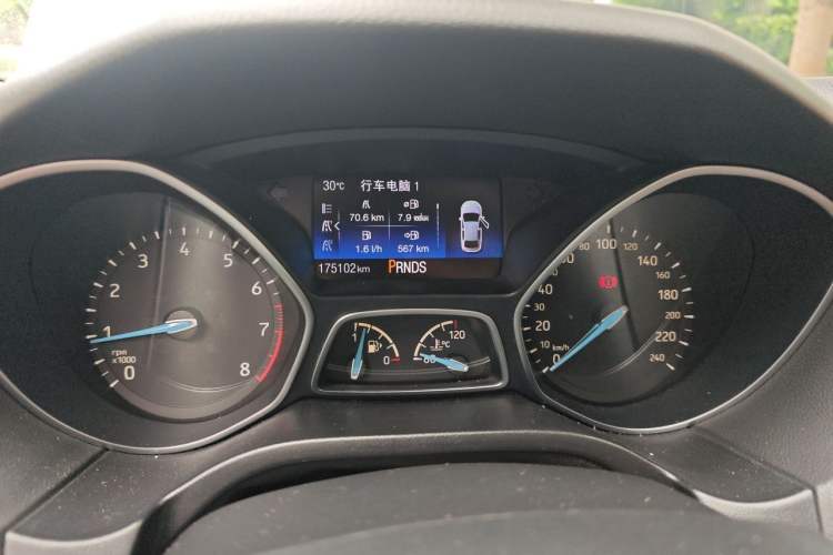 Used Ford Focus 2017 Sedan EcoBoost 180 Automatic Elite Model Odometer Close Up