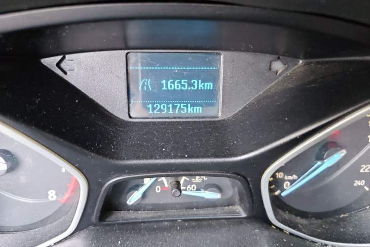 Used Ford Focus 2017 Sedan 1.6L Manual Comfort Plus SmartDrive Edition Odometer Close Up