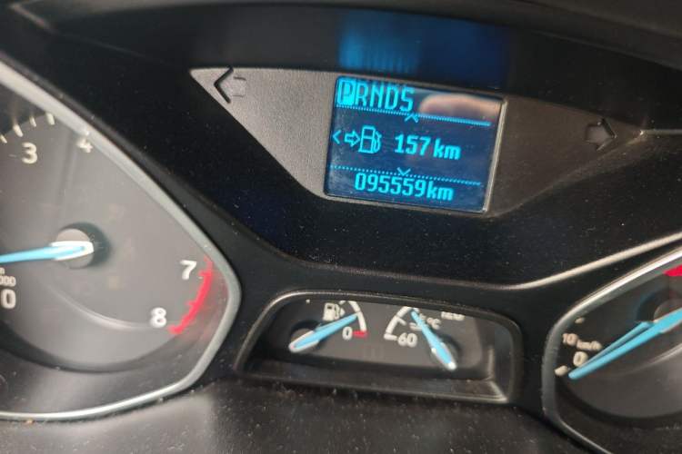 Used Ford Focus 2017 Hatchback 1.6L Automatic Fashion Edition Smart Drive Version Odometer Close Up