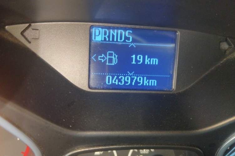 Used Ford Focus 2017 Hatchback 1.6L Automatic Fashion Edition Smart Drive Version Odometer Close Up