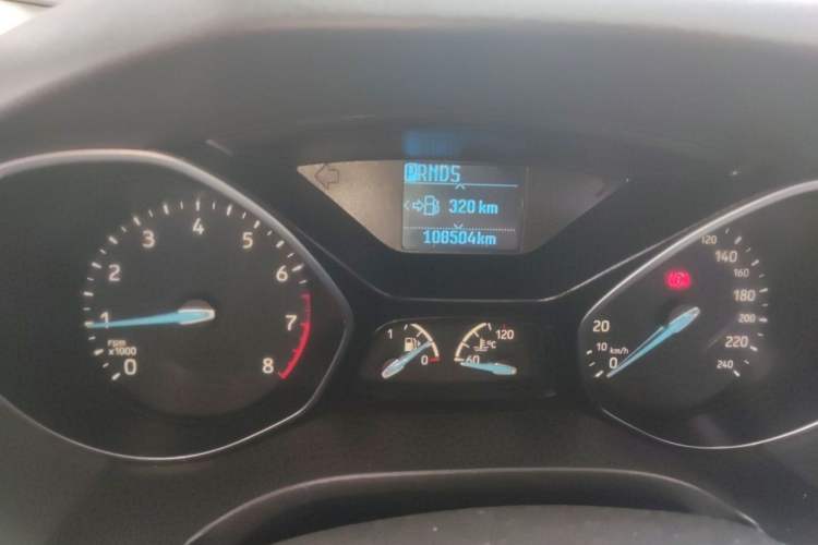 Used Ford Focus 2017 Hatchback EcoBoost 125 Automatic - Ultra-Powerful Style Edition with Smart Drive Features Odometer Close Up