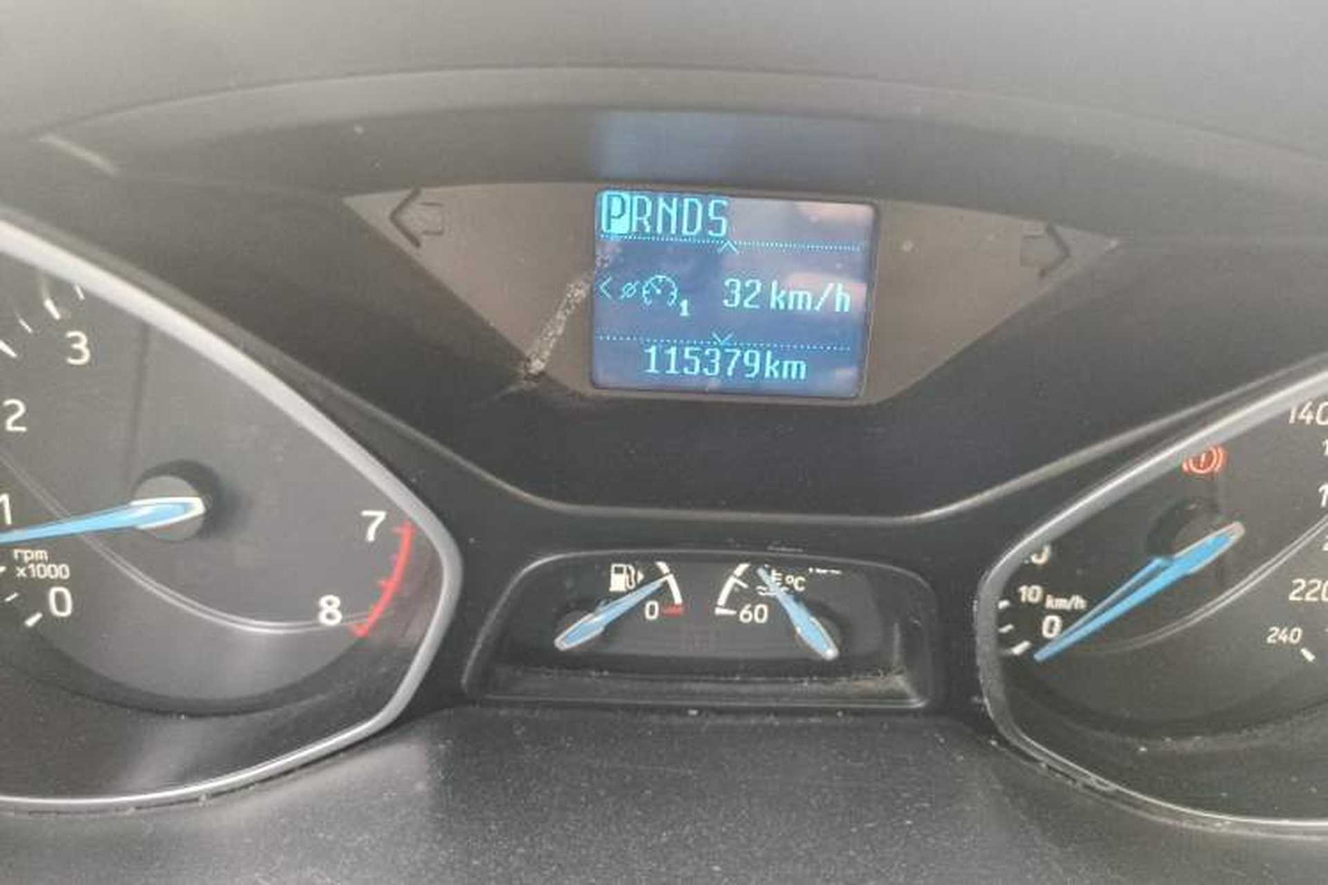 Used Ford Focus 2017 Sedan 1.6L Automatic Fashion Edition Smart Drive Version Odometer Close Up