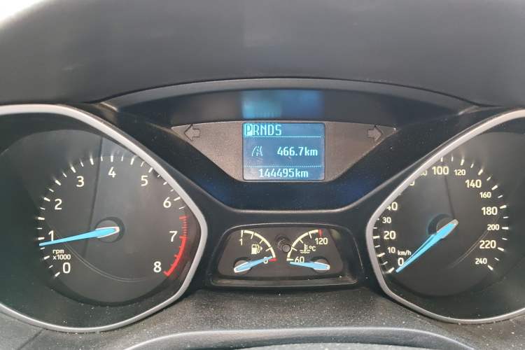 Used Ford Focus 2017 Sedan 1.6L Automatic Comfort Plus SmartDrive Edition Odometer Close Up