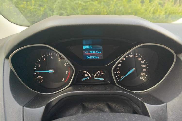 Used Ford Focus 2017 Sedan 1.6L Automatic Comfort Plus SmartDrive Edition Odometer Close Up