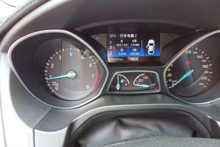 Used Ford Focus 2017 Hatchback EcoBoost 180 Automatic Sport Model Odometer Close Up