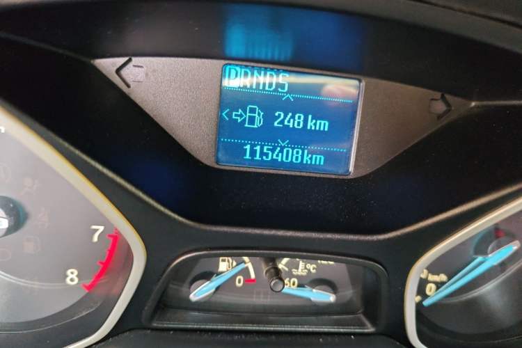 Used Ford Focus 2017 Sedan 1.6L Automatic Comfort Plus SmartDrive Edition Odometer Close Up