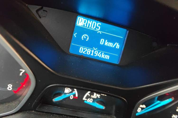 Used Ford Focus 2017 Sedan 1.6L Automatic Fashion Edition Smart Drive Version Odometer Close Up