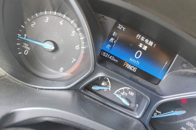 Used Ford Focus 2017 Hatchback EcoBoost 180 Automatic Elite Model Odometer Close Up