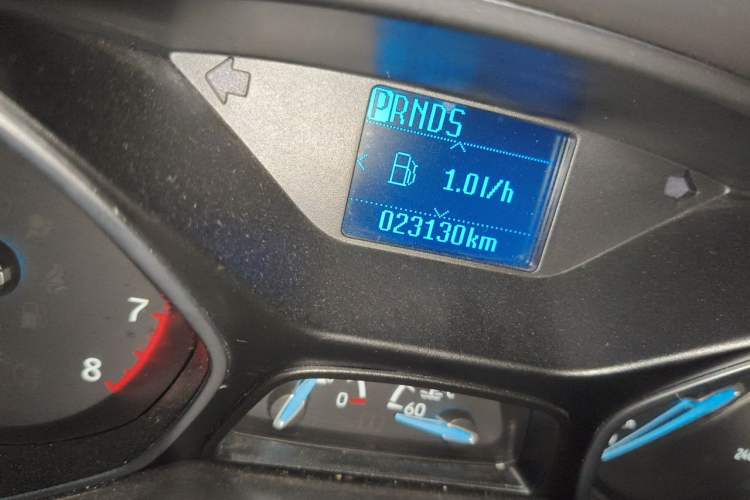 Used Ford Focus 2017 Hatchback 1.6L Automatic Fashion Edition Smart Drive Version Odometer Close Up