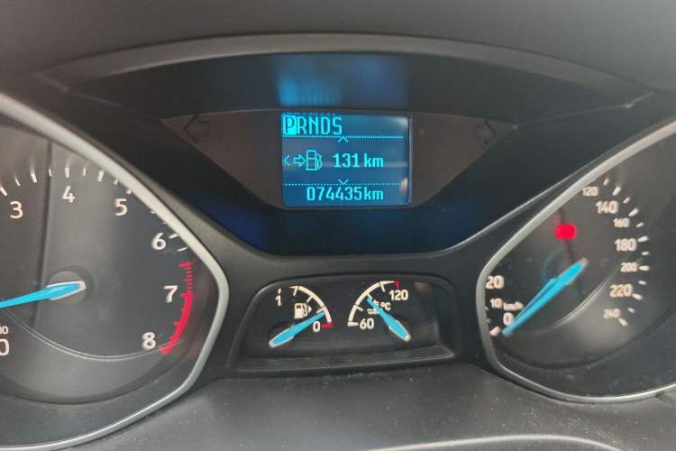 Used Ford Focus 2017 Sedan 1.6L Automatic Fashion Edition Smart Drive Version Odometer Close Up