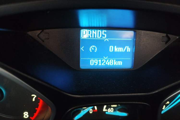 Used Ford Focus 2017 Hatchback 1.6L Automatic Fashion Edition Smart Drive Version Odometer Close Up