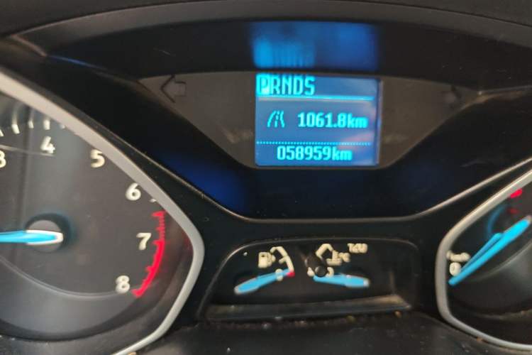 Used Ford Focus 2017 Sedan 1.6L Automatic Comfort Plus SmartDrive Edition Odometer Close Up