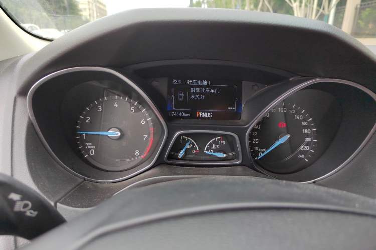 Used Ford Focus 2017 Sedan EcoBoost 180 Automatic Elite Model Odometer Close Up