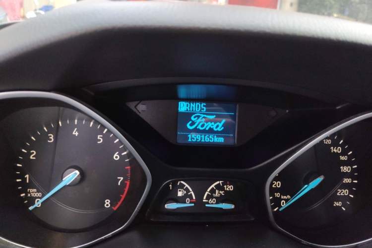Used Ford Focus 2017 Hatchback 1.6L Automatic Fashion Edition Smart Drive Version Odometer Close Up