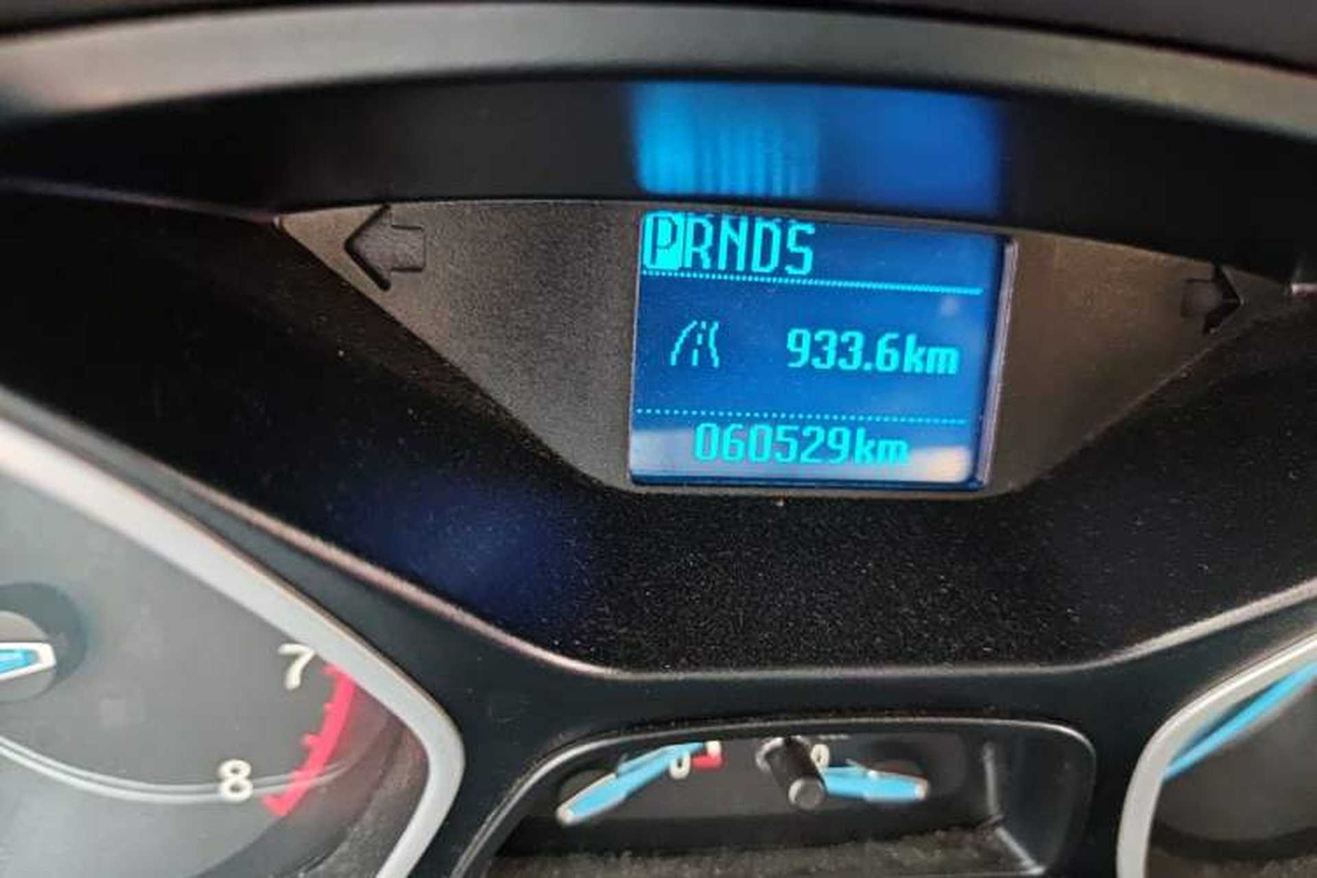 Used Ford Focus 2017 Sedan 1.6L Automatic Comfort Plus SmartDrive Edition Odometer Close Up