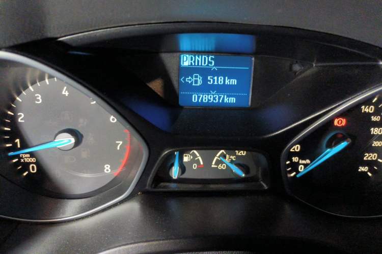 Used Ford Focus 2017 Hatchback 1.6L Automatic Fashion Edition Smart Drive Version Odometer Close Up