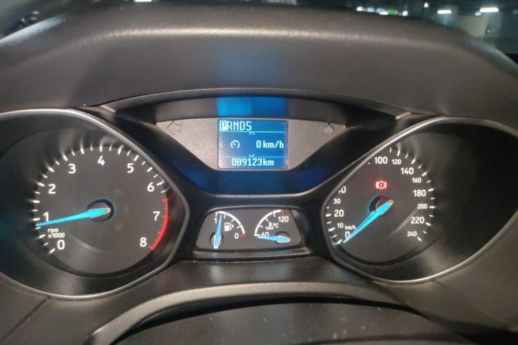 Used Ford Focus 2017 Hatchback EcoBoost 125 Automatic - Ultra-Powerful Style Edition with Smart Drive Features Odometer Close Up