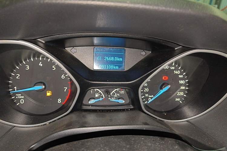 Used Ford Focus 2017 Sedan 1.6L Manual Comfort Plus SmartDrive Edition Odometer Close Up