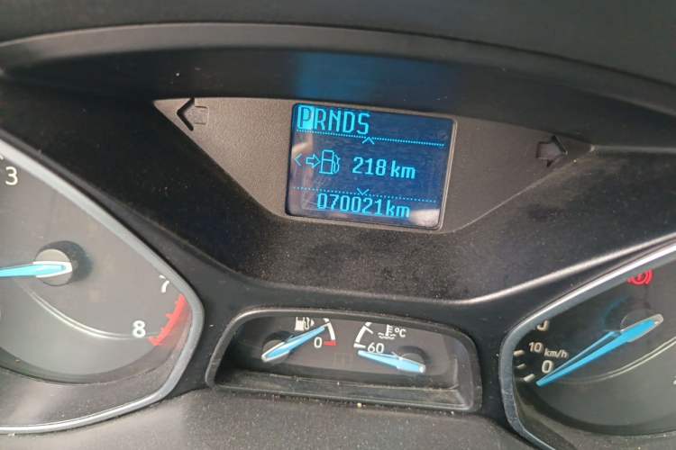 Used Ford Focus 2017 Hatchback 1.6L Automatic Fashion Edition Smart Drive Version Odometer Close Up