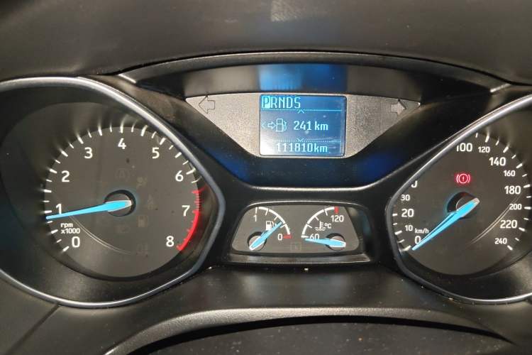 Used Ford Focus 2017 Sedan 1.6L Automatic Fashion Edition Smart Drive Version Odometer Close Up
