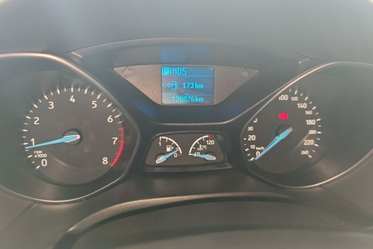 Used Ford Focus 2017 Sedan EcoBoost 125 Automatic Supreme Style SmartDrive Edition Odometer Close Up