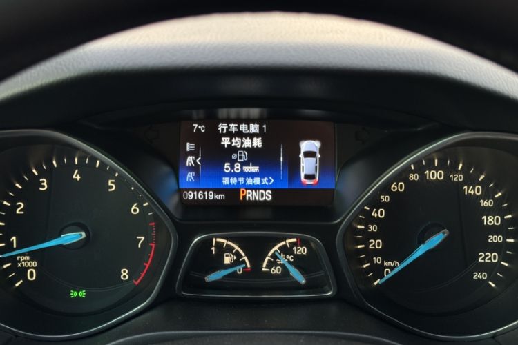 Used Ford Focus 2017 Sedan EcoBoost 180 Automatic Elite Model Odometer Close Up