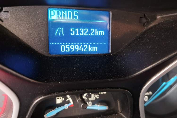 Used Ford Focus 2017 Sedan 1.6L Automatic Comfort Plus SmartDrive Edition Odometer Close Up