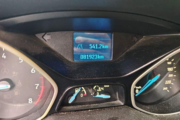 Used Ford Focus 2017 Sedan 1.6L Manual Comfort Plus SmartDrive Edition Odometer Close Up