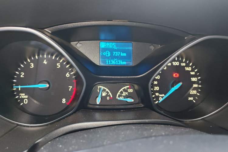Used Ford Focus 2017 Sedan EcoBoost 125 Automatic Supreme Style SmartDrive Edition Odometer Close Up